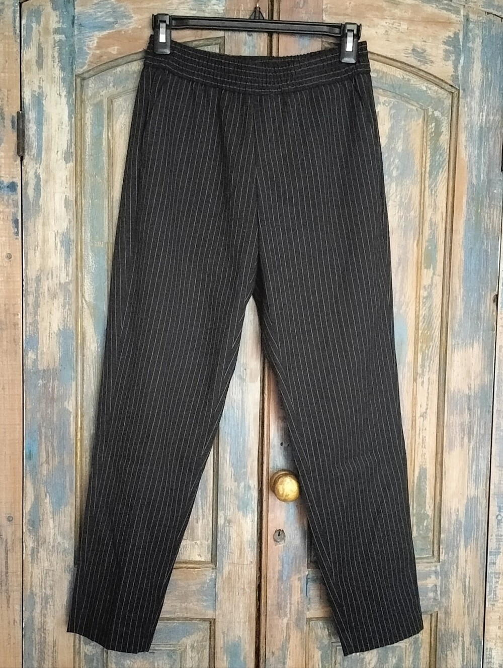Banana Republic gray pinstripe pants, pockets 0P